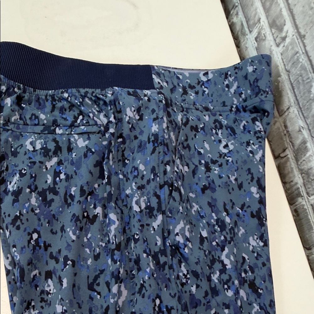 Athleta Blue Patterned Pants - Picture 9 of 10